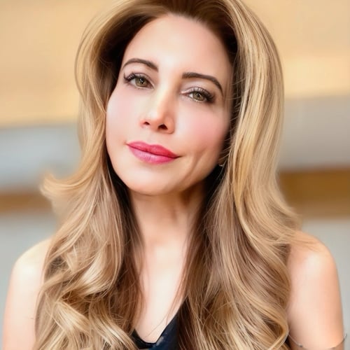 Love Specialist Isabelle